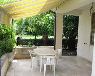 Villaggio Castelvetere - Caulonia - Innenhof
