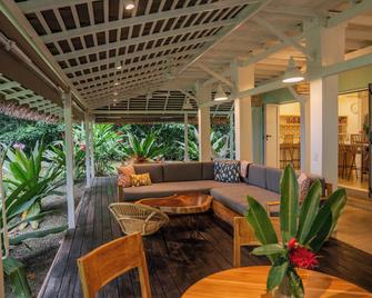 El Oasis-Beachfront paradise - Manzanillo - Innenhof