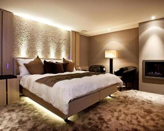 Hotel Thermen Dilbeek - Dilbeek - Bedroom