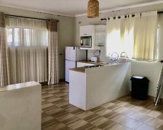 1 bed apartment in Mount Pleasant Heights - 2013 - Harare - Kitchen