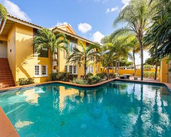 Spanish Water Marina Apartments - Willemstad - Basen