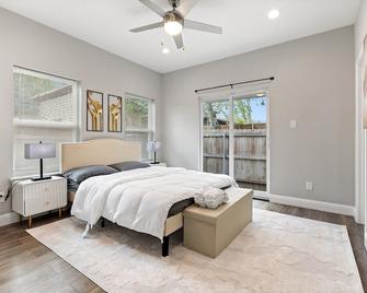 Game Room & Event Open Luxury Haven - Dallas - Bedroom