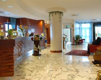 Best Western Hotel Nettuno - Brindisi - Σαλόνι ξενοδοχείου
