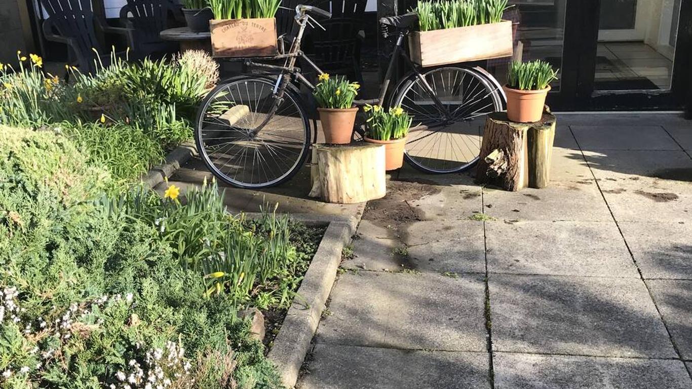 فايث جيست هاوس