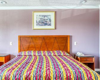 Passport Inn Whittier - Whittier - Bedroom