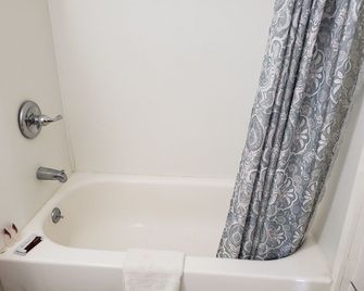 Mustang Motel - ג'ילט