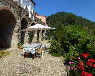 Casale Praia - Letojanni - Binnenhof