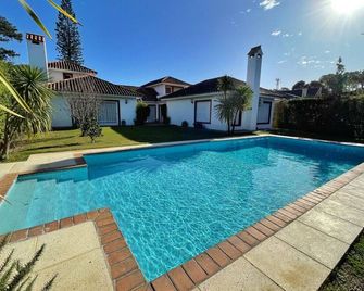 Luxury Vacation Rental/ Luxury Properties for Temporary Rentals - Punta del Este - Bể bơi