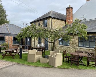 The Roade House Rooms - Northampton - Patio