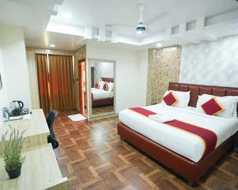 Sunrise A Boutique Hotel - Hyderabad - Bedroom
