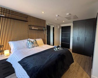 The Suites - Ormskirk - Schlafzimmer