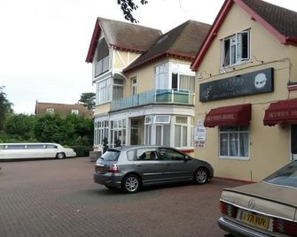 Skyways Hotel - Slough - Bina