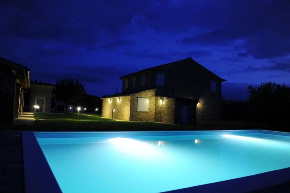 Casale Papa Country Village - Loreto - Piscina