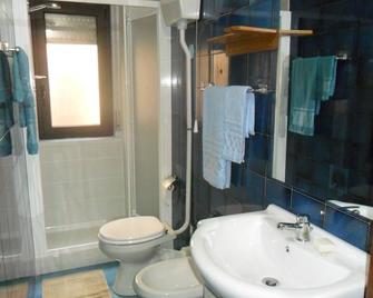 Apartment in the historic center with air conditioning, bed linen and towels - Castellammare del Golfo - Salle de bain
