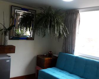 Center of Historic area - walk to all the attractions in safety - Bogotá - Sala de estar