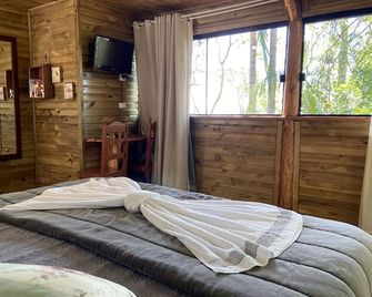 Chalé Bem-te-vi Eco.Hospedagem - In harmony with nature, close to everything. - Praia Grande - Chambre