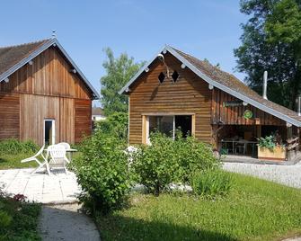 Camping La Saline D'arc Et Senans - Arc-et-Senans - Edificio