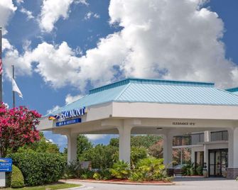 Baymont by Wyndham Camp Lejeune - Jacksonville - Gebäude