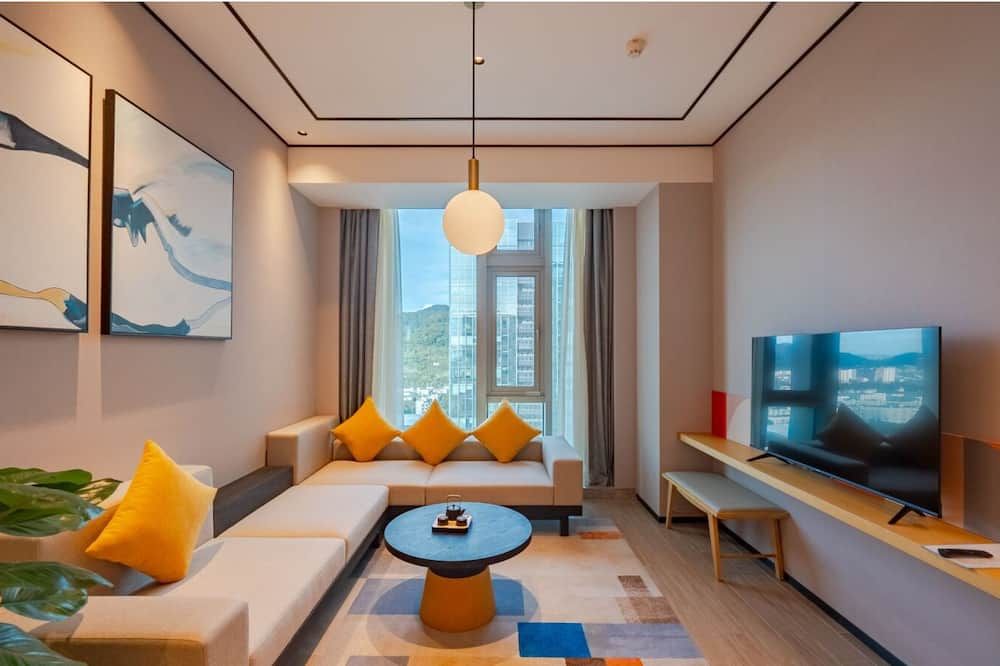 Hilton Garden Inn Shenzhen Airport thumbnail 3