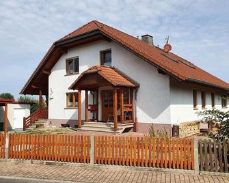 Holiday apartment with 2 bedrooms - Borken - Edificio