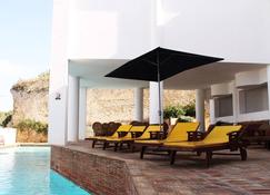 Baluarte da Vila Apartments - Lagos - Pool