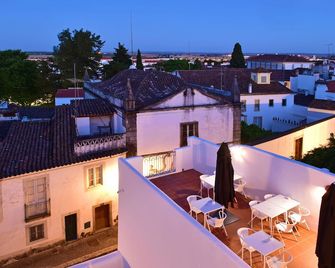 Noble House Essence Évora - by Unlock Hotels - אבורה - פטיו