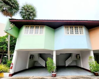 Bangsaen Villa Hotel - Chonburi - Edificio