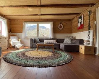 Holiday house Seewis im Oberland for 1 - 8 persons with 3 bedrooms - Holiday home - Obersaxen Mundaun - Wohnzimmer
