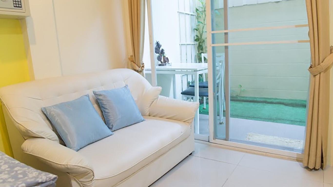 Lotus Suite Hua Hin