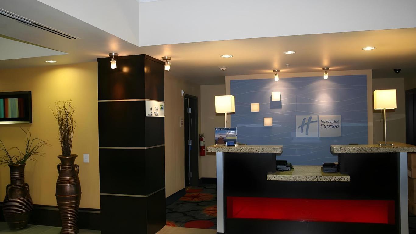 Holiday Inn Express & Suites Corpus Christi (North)
