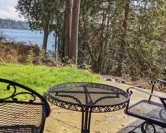 3br w/ beach access, large garden, beautiful views - Shelton - Binnenhof