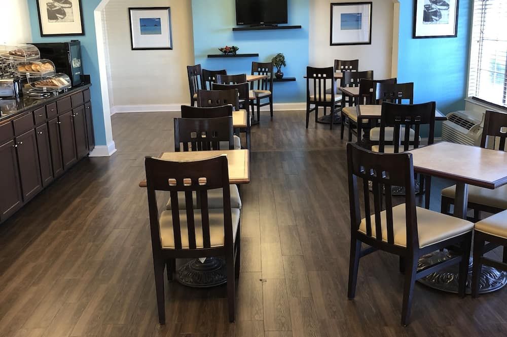 Super 8 by Wyndham Gulfport Airport NW/Near Biloxi