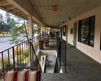 River's Edge Lodge - Leavenworth - Patio