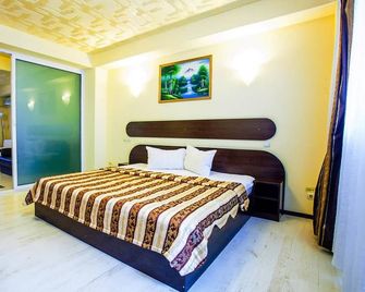 Hotel Charter Otopeni - Отопені
