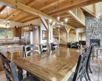 Walk To The Slopes From This Beautiful Mountain Home! Views, Views, Views! - Davis - Comedor