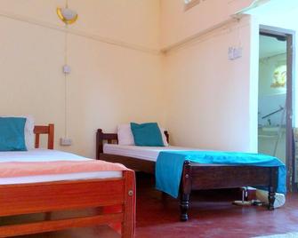 Cdh Backpackers - Mombasa - Bedroom