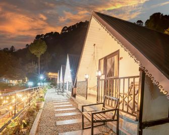 Paradise Pool Resort - Nainital - Κτίριο