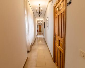 Hostal el Bomba - Las Pedroneras - Hallway