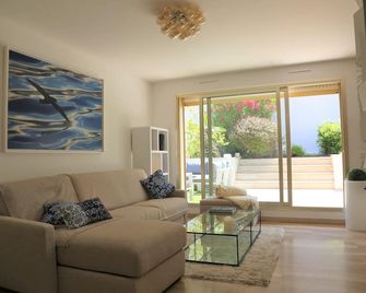 Rooftop Croisette/Alexandre III - קאן - סלון