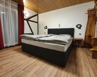 Gasthaus Pension Schumbert - Erbach im Odenwald - Bedroom