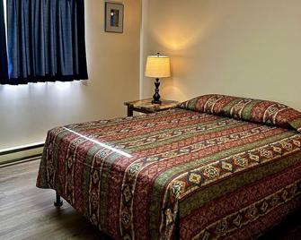 Whale's Tail Guest Suites - Ucluelet - Schlafzimmer