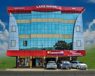 Lake shore inn Thekkady - Thekkady - Building