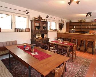Apartment in Kirchdorf on a riding stables - Kirchdorf - Restaurant
