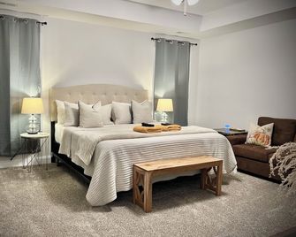 Entire House for you near Casino and Ft. Campbell - Oak Grove - Ložnice