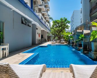 Kokotel Pattaya South Beach - Pattaya - Pool