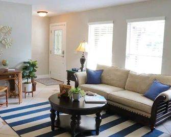 Orlando Tropical Oasis - Maitland - Living room