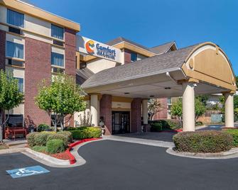 Comfort Inn & Suites Suwanee - Sugarloaf - Suwanee - Building