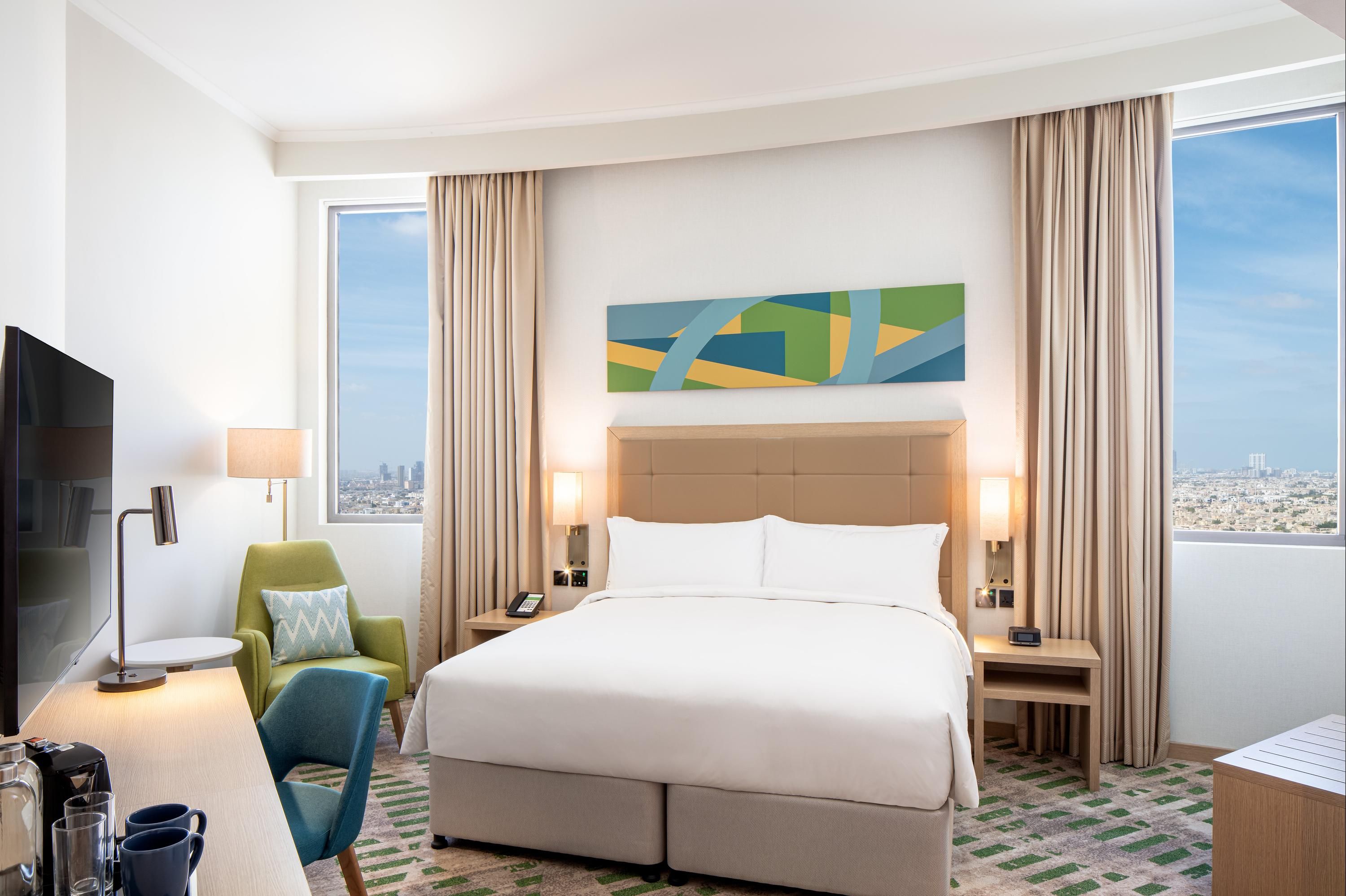 Holiday Inn & Suites Dubai Science Park By IHG thumbnail 2