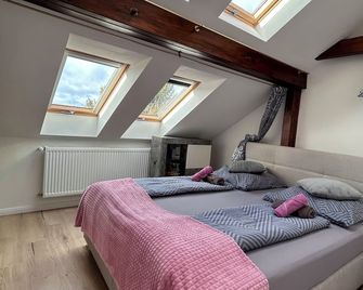 Sonnige Dachgeschoss-Oase! - Jüterbog - Schlafzimmer