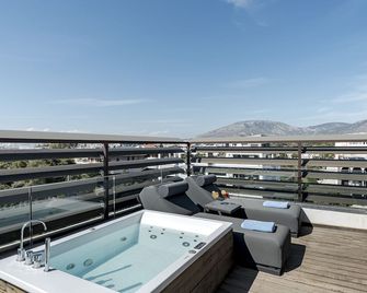 Glyfada Riviera Hotel - Glyfada - Balkon